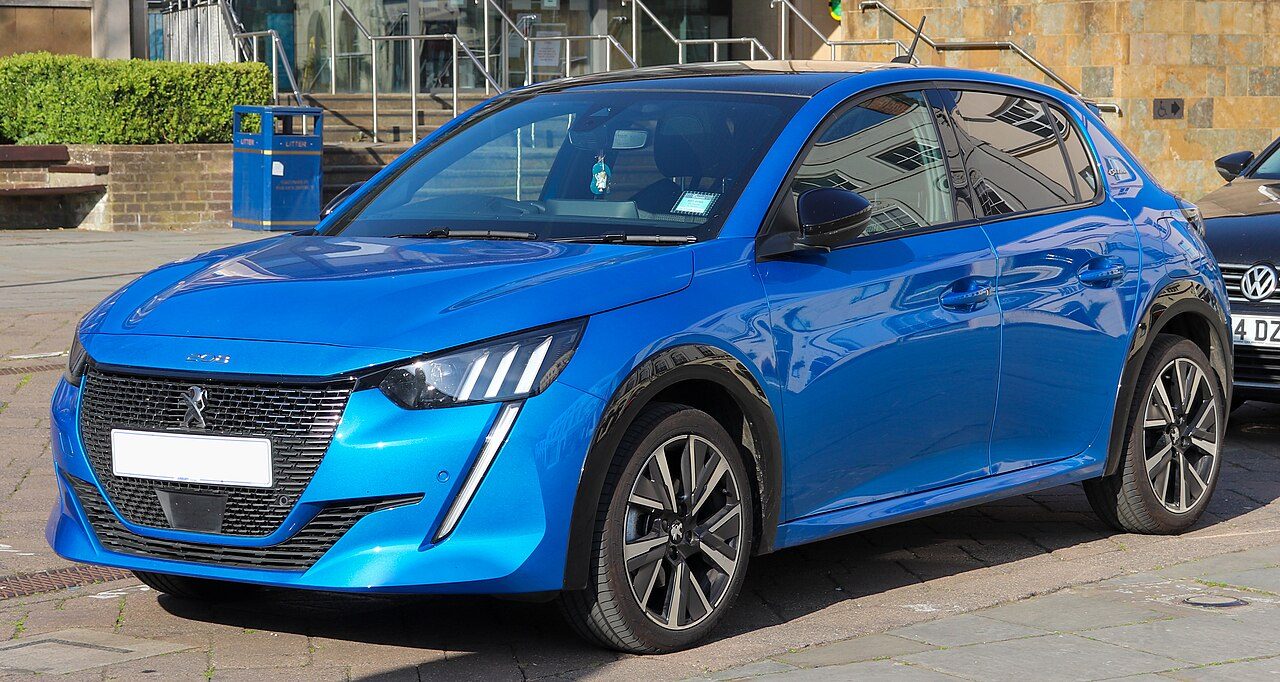 Peugeot 208 vignette 2